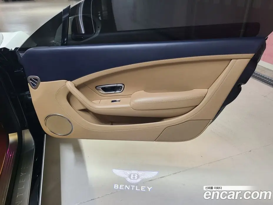 Bentley Continental 2016 4.0 автомат (гидро), фото 7 Bentley Continental 2016 4.0 автомат (гидро), фото 7