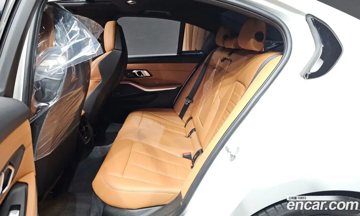 BMW 3 серия 2023 3.0 автомат (гидро), фото 16