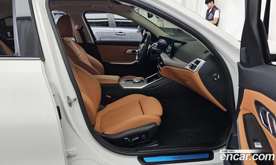BMW 3 серия 2025 2.0 автомат (гидро), фото 17 BMW 3 серия 2025 2.0 автомат (гидро), фото 17