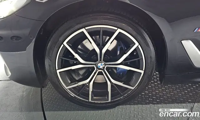 BMW 5 серия 2022 2.0 автомат (гидро), миниатюра 5 BMW 5 серия 2022 2.0 автомат (гидро), миниатюра 5