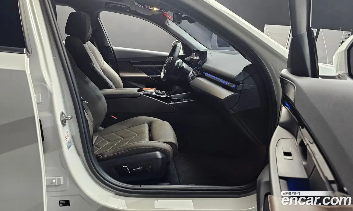 BMW 5 серия 2024 2.0 автомат (гидро), фото 16