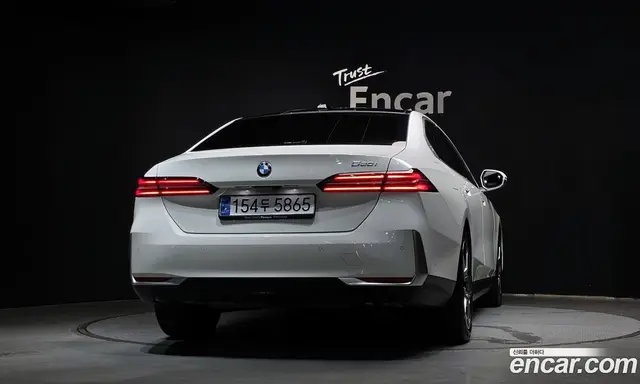 BMW 5 серия 2024 2.0 автомат (гидро), миниатюра 4