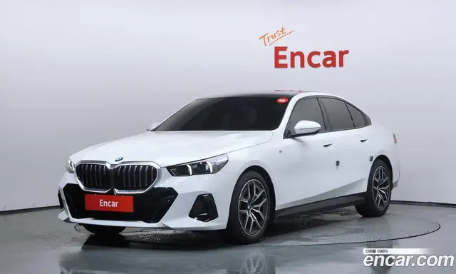 BMW 5 серия 2025 2.0 автомат (гидро), миниатюра 1
