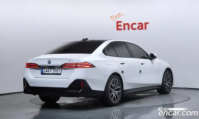 BMW 5 серия 2025 2.0 автомат (гидро), миниатюра 2