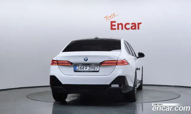 BMW 5 серия 2025 2.0 автомат (гидро), миниатюра 4