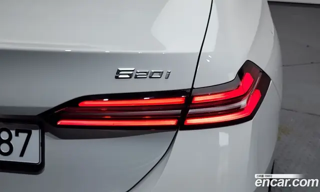 BMW 5 серия 2025 2.0 автомат (гидро), миниатюра 9