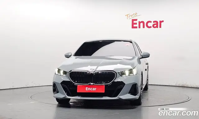 BMW 5 серия 2025 2.0 автомат (гидро), миниатюра 3