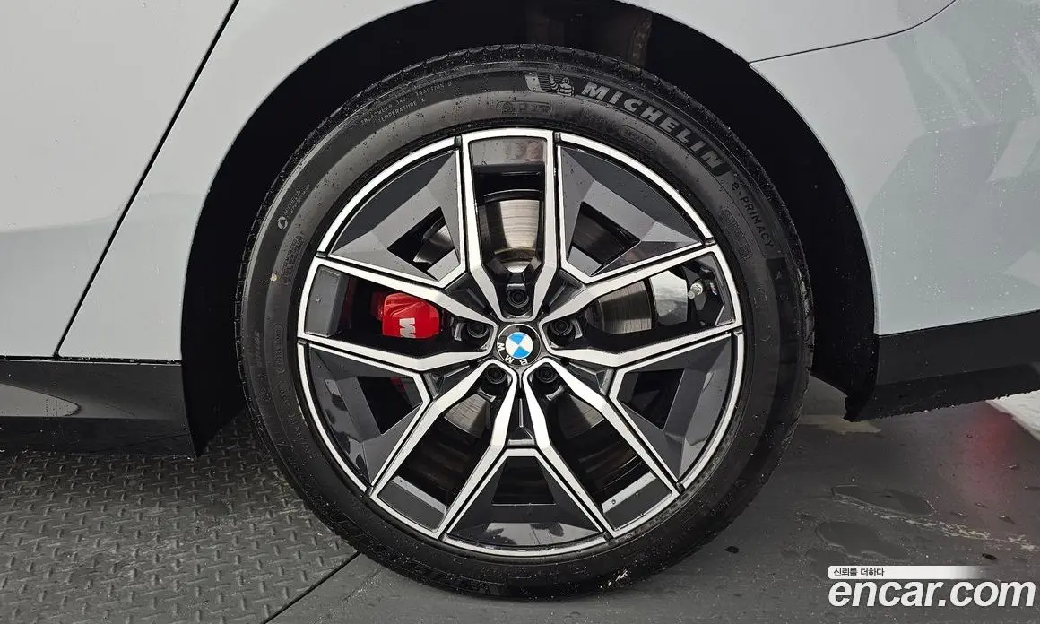 BMW 5 серия 2025 2.0 автомат (гидро), фото 7