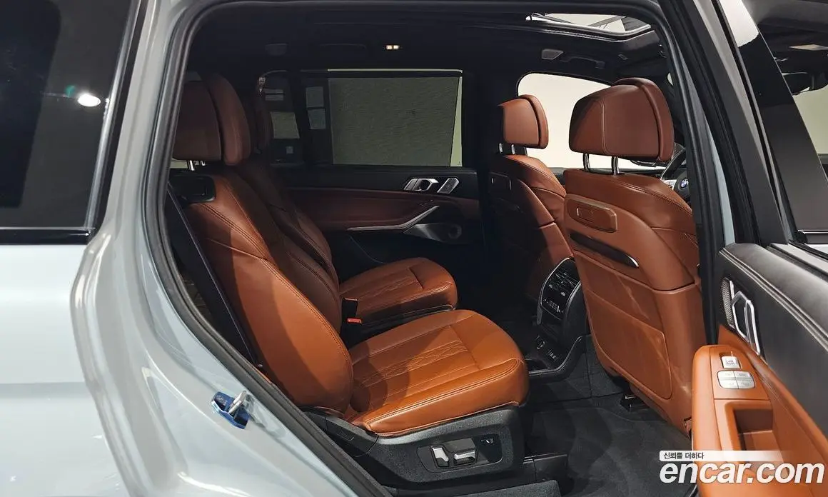 BMW X7 2024 4.4 автомат (гидро), фото 16 BMW X7 2024 4.4 автомат (гидро), фото 16