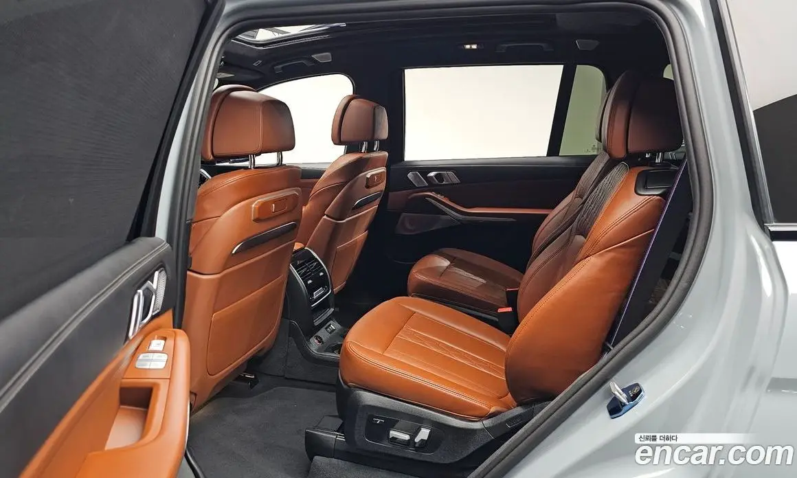 BMW X7 2024 4.4 автомат (гидро), фото 17 BMW X7 2024 4.4 автомат (гидро), фото 17