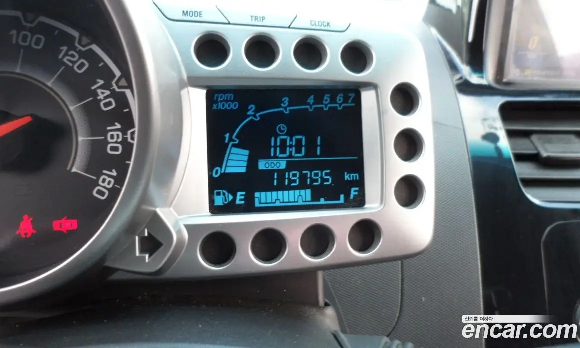 Chevrolet Spark 2012 1.0 автомат (гидро), фото 8