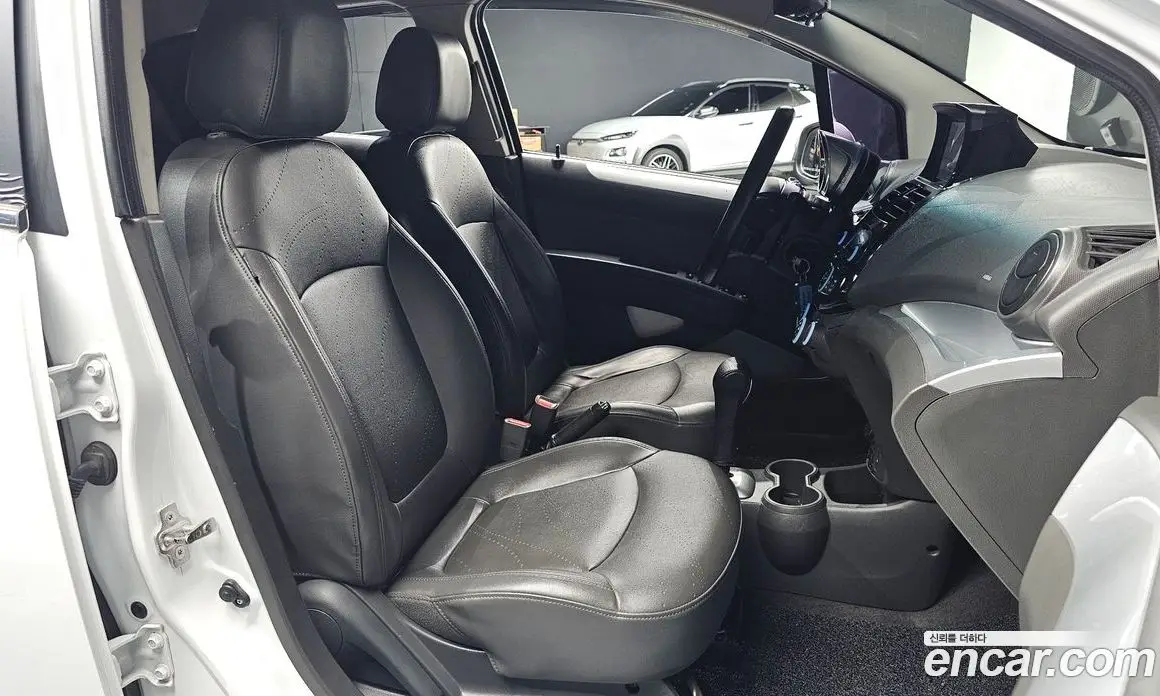 Chevrolet Spark 2013 1.0 автомат (гидро), фото 15 Chevrolet Spark 2013 1.0 автомат (гидро), фото 15
