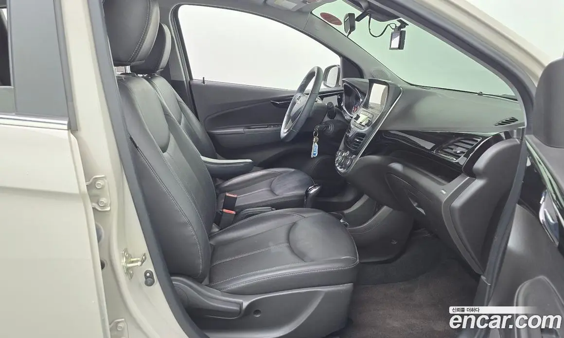 Chevrolet Spark 2016 1.0 автомат (гидро), фото 16 Chevrolet Spark 2016 1.0 автомат (гидро), фото 16