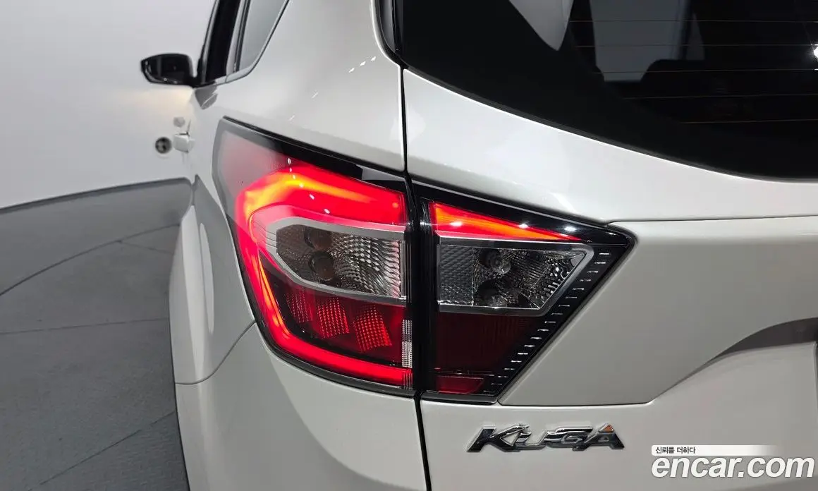Ford Kuga 2017 2.0 автомат (гидро), фото 9 Ford Kuga 2017 2.0 автомат (гидро), фото 9