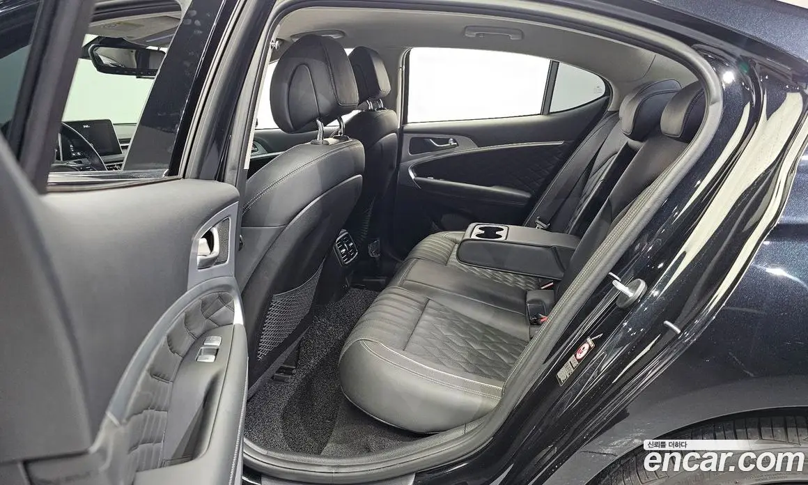 Genesis G70 2019 2.0 автомат (гидро), фото 18 Genesis G70 2019 2.0 автомат (гидро), фото 18