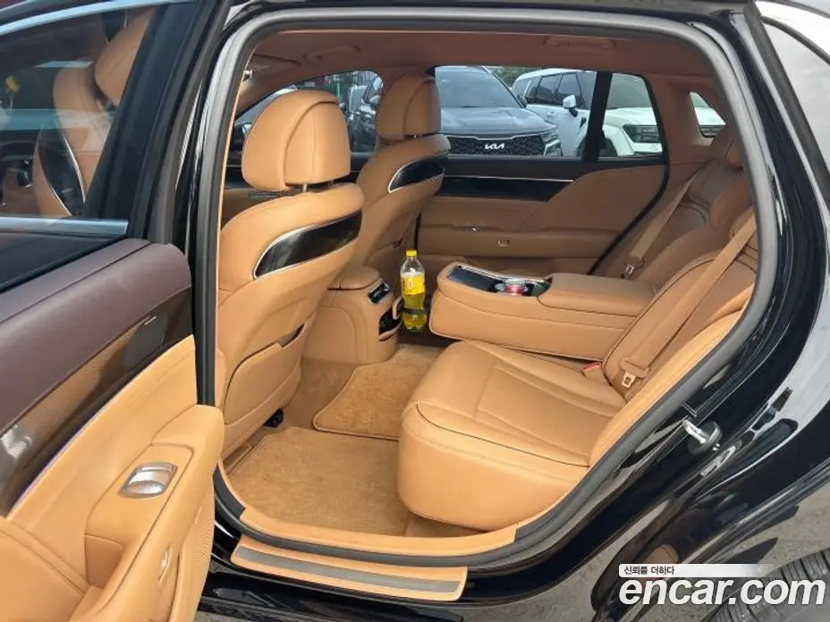 Genesis G90 2023 3.5 автомат (гидро), фото 4 Genesis G90 2023 3.5 автомат (гидро), фото 4