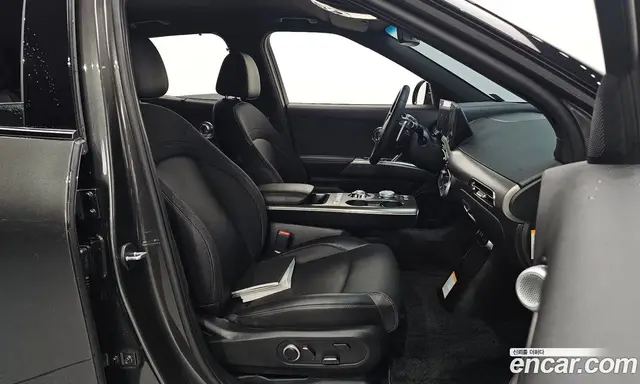 Genesis GV60 2024 0.1 автомат (гидро), миниатюра 12