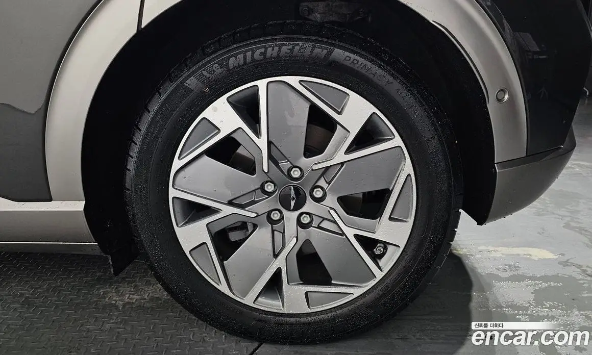 Genesis GV60 2024 0.1 автомат (гидро), фото 6 Genesis GV60 2024 0.1 автомат (гидро), фото 6
