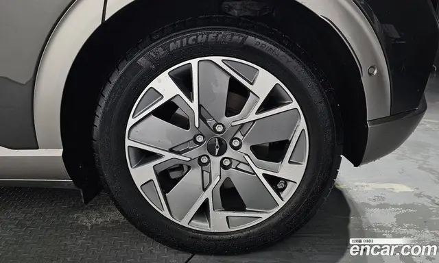 Genesis GV60 2024 0.1 автомат (гидро), миниатюра 6 Genesis GV60 2024 0.1 автомат (гидро), миниатюра 6