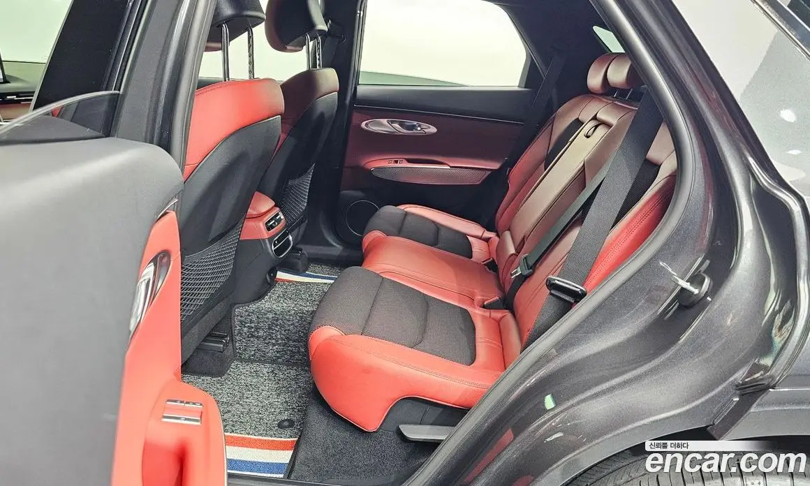 Genesis GV70 2021 2.5 автомат (гидро), фото 17 Genesis GV70 2021 2.5 автомат (гидро), фото 17