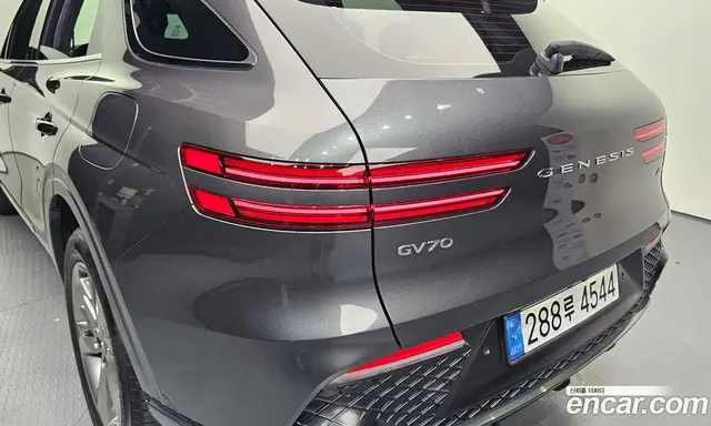 Genesis GV70 2021 2.5 автомат (гидро), миниатюра 9 Genesis GV70 2021 2.5 автомат (гидро), миниатюра 9