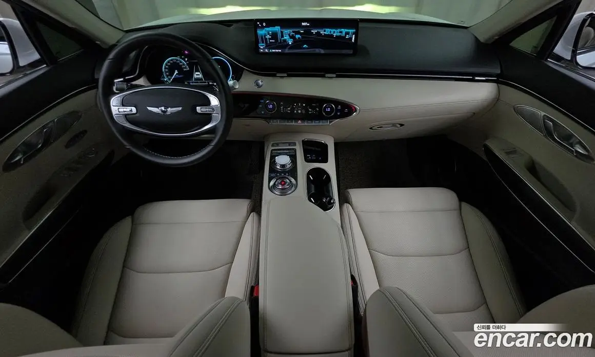 Genesis GV70 2022 2.5 автомат (гидро), фото 7 Genesis GV70 2022 2.5 автомат (гидро), фото 7