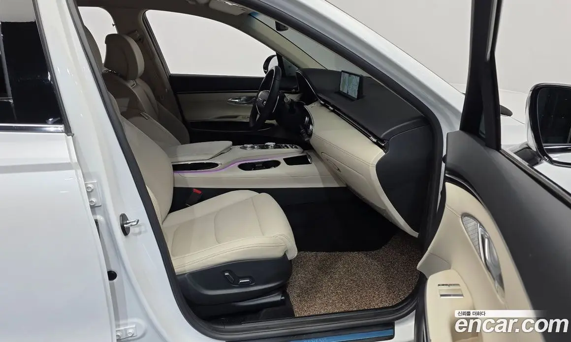 Genesis GV70 2022 2.5 автомат (гидро), фото 11 Genesis GV70 2022 2.5 автомат (гидро), фото 11