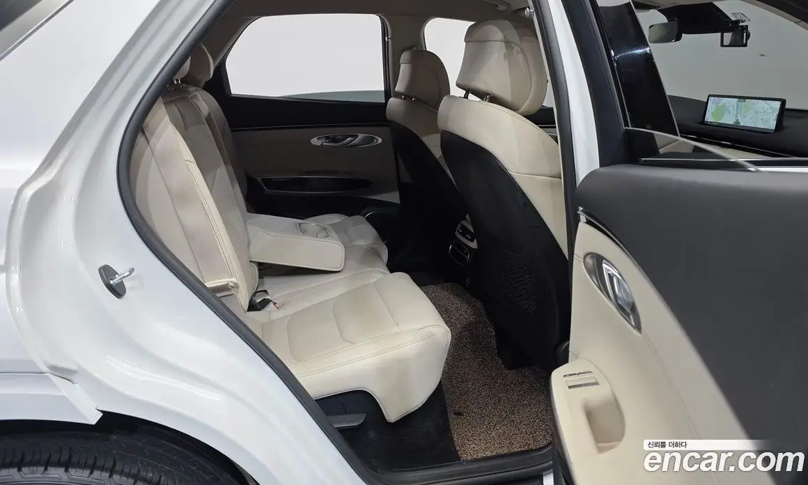 Genesis GV70 2022 2.5 автомат (гидро), фото 12 Genesis GV70 2022 2.5 автомат (гидро), фото 12