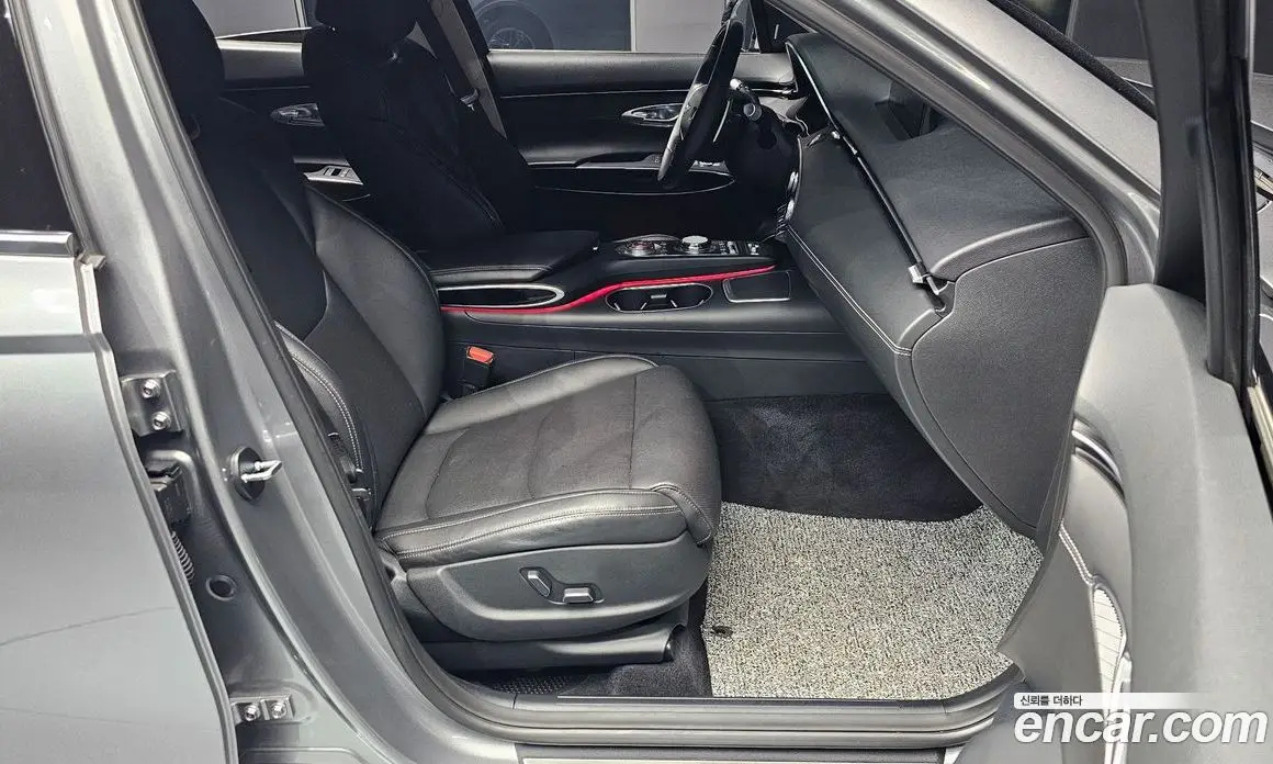 Genesis GV70 2023 2.5 автомат (гидро), фото 11 Genesis GV70 2023 2.5 автомат (гидро), фото 11