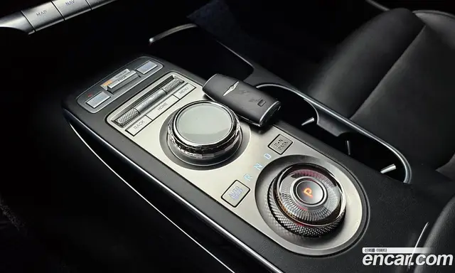 Genesis GV70 2023 2.5 автомат (гидро), миниатюра 9 Genesis GV70 2023 2.5 автомат (гидро), миниатюра 9