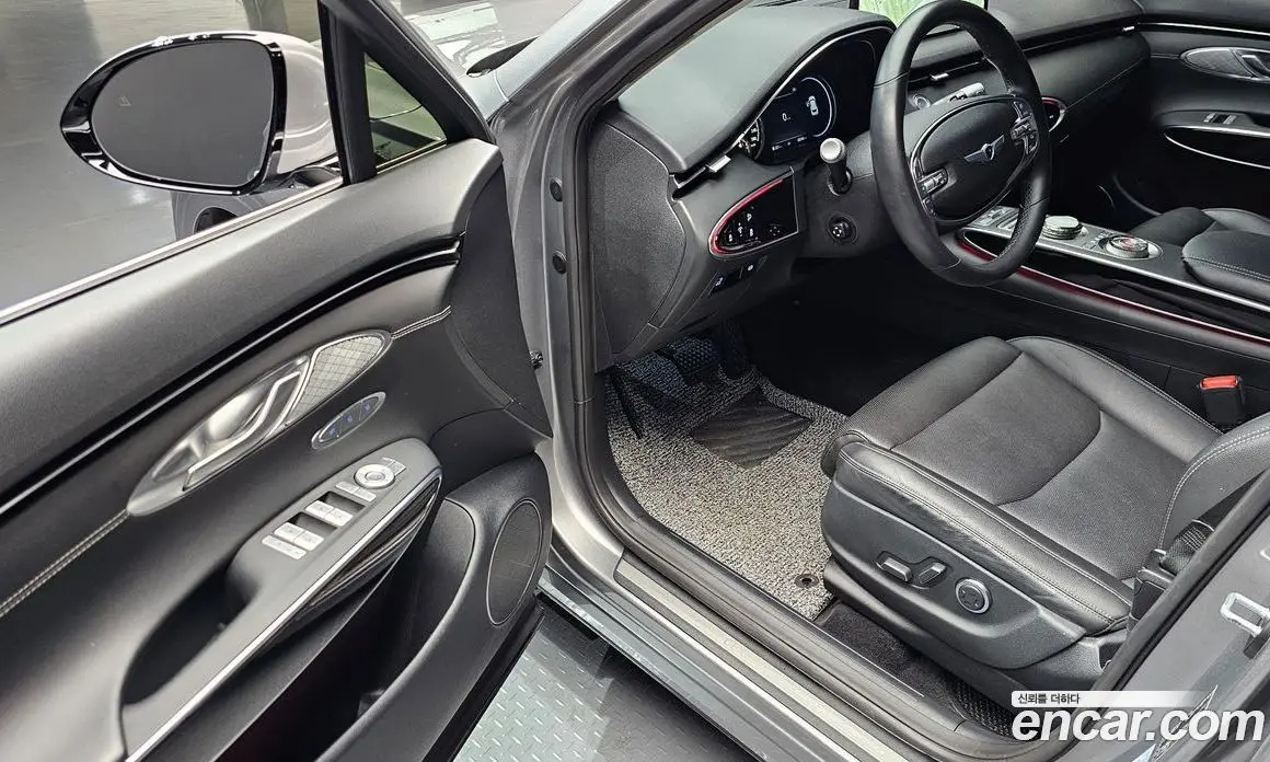 Genesis GV70 2023 2.5 автомат (гидро), фото 10 Genesis GV70 2023 2.5 автомат (гидро), фото 10