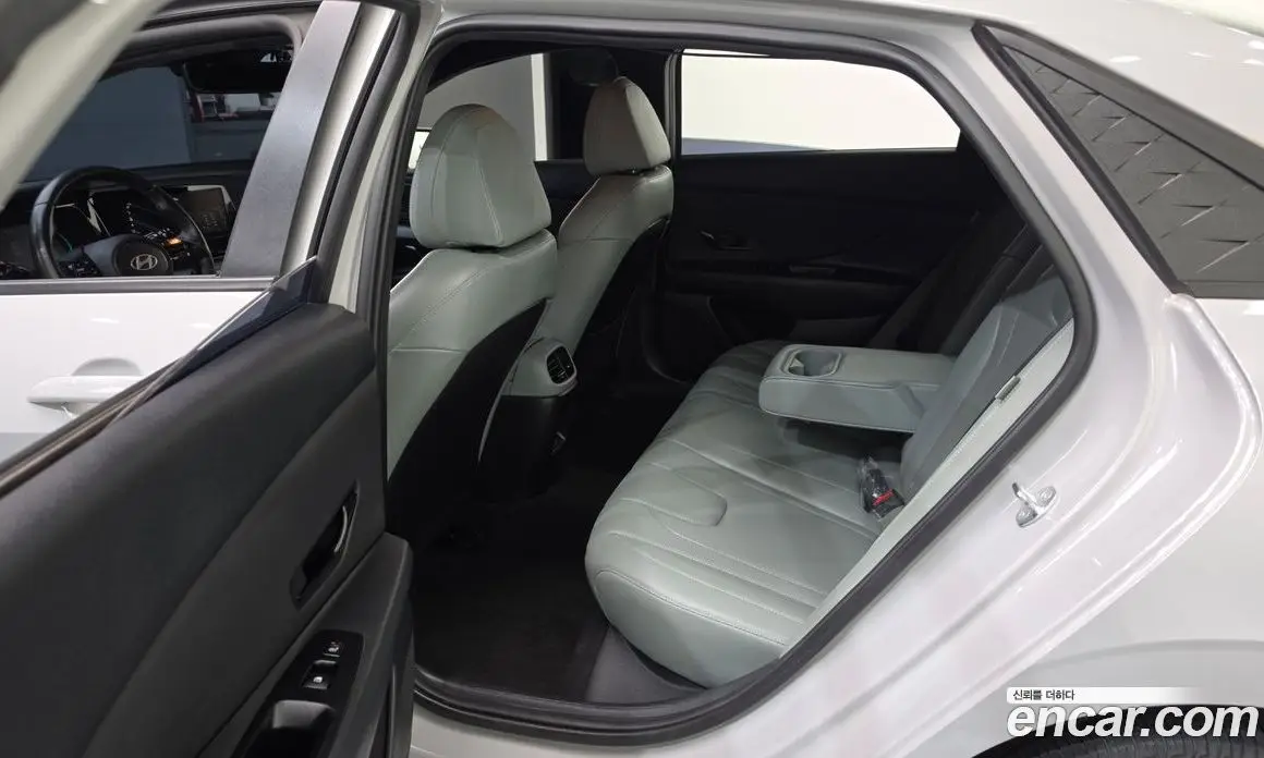Hyundai Avante 2023 1.6 автомат (гидро), фото 17 Hyundai Avante 2023 1.6 автомат (гидро), фото 17