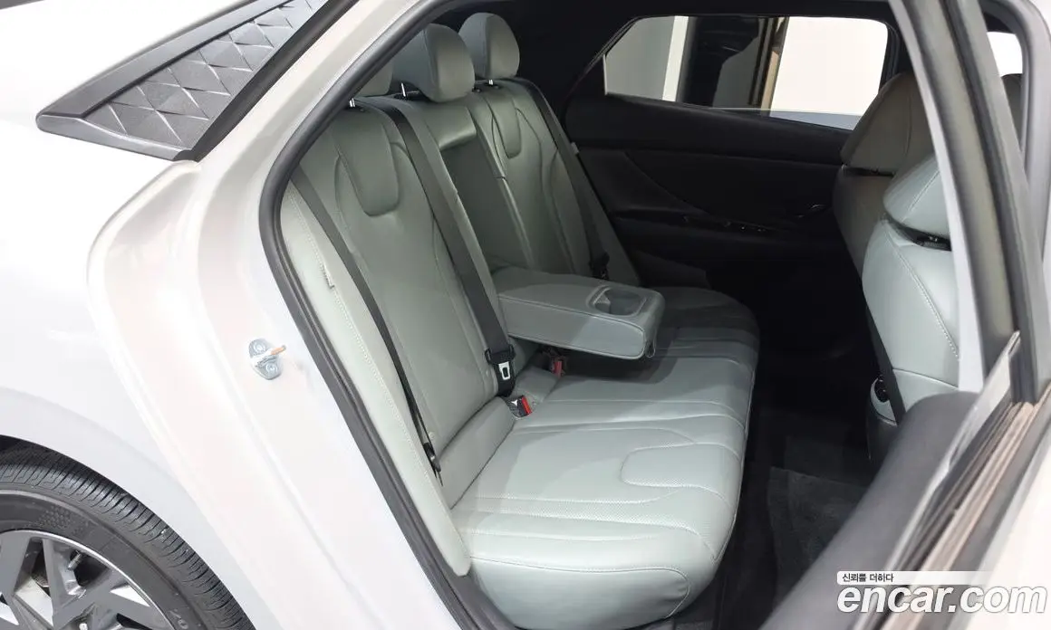 Hyundai Avante 2023 1.6 автомат (гидро), фото 18 Hyundai Avante 2023 1.6 автомат (гидро), фото 18