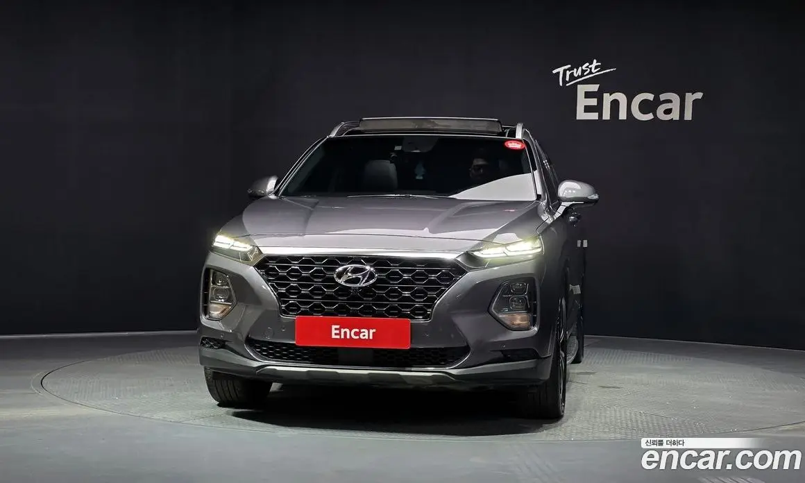 Hyundai Santa Fe 2018 2.0 автомат (гидро), фото 3 Hyundai Santa Fe 2018 2.0 автомат (гидро), фото 3