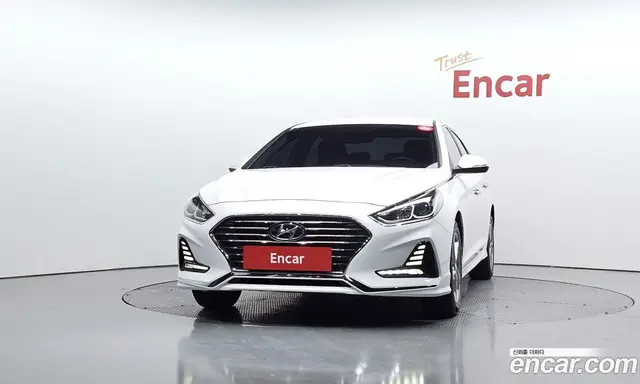 Hyundai Sonata 2019 2.0 автомат (гидро), миниатюра 3 Hyundai Sonata 2019 2.0 автомат (гидро), миниатюра 3