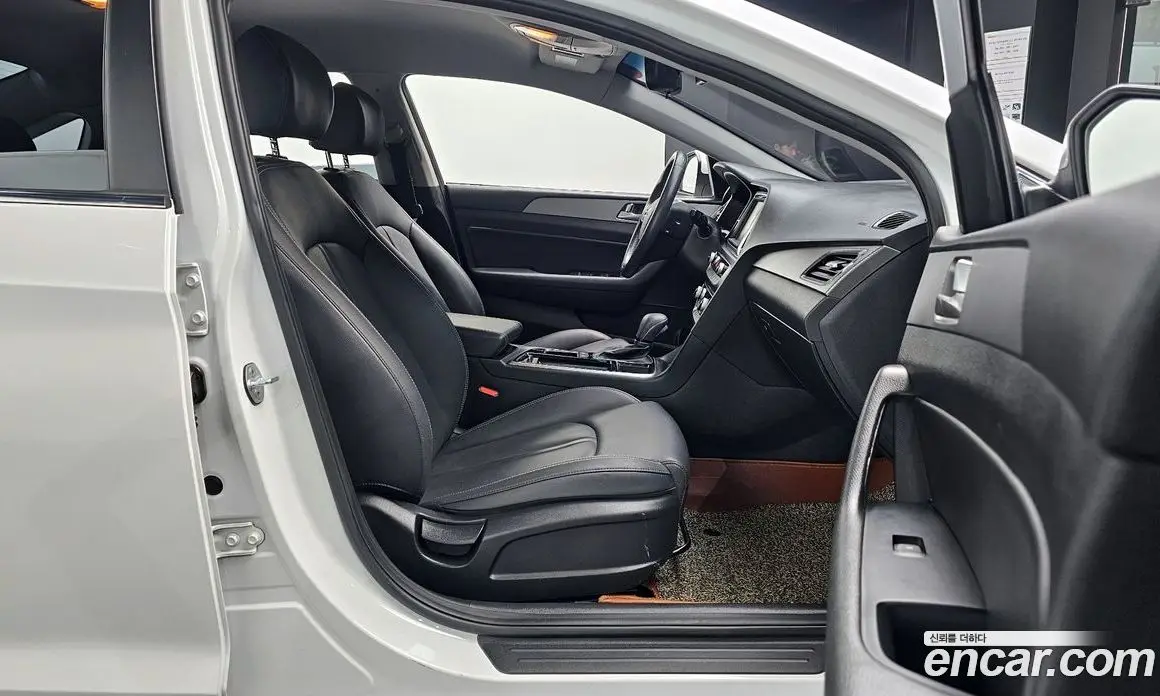 Hyundai Sonata 2019 2.0 автомат (гидро), фото 10 Hyundai Sonata 2019 2.0 автомат (гидро), фото 10