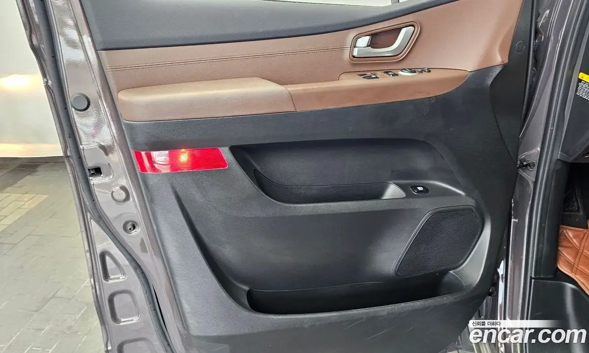 Hyundai Starex 2019 2.5 автомат (гидро), фото 14 Hyundai Starex 2019 2.5 автомат (гидро), фото 14