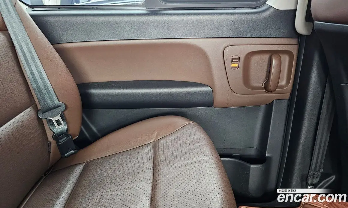 Hyundai Starex 2019 2.5 автомат (гидро), фото 15 Hyundai Starex 2019 2.5 автомат (гидро), фото 15