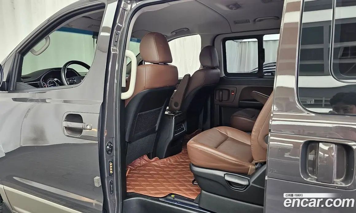 Hyundai Starex 2019 2.5 автомат (гидро), фото 16 Hyundai Starex 2019 2.5 автомат (гидро), фото 16