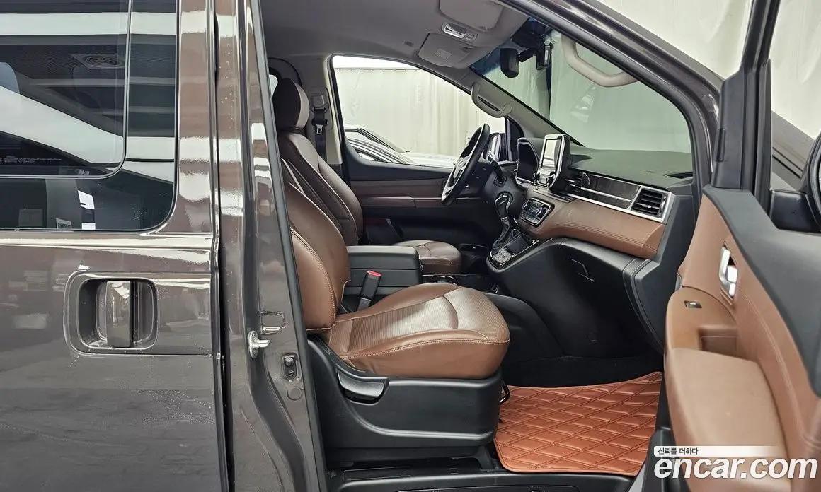Hyundai Starex 2019 2.5 автомат (гидро), фото 17 Hyundai Starex 2019 2.5 автомат (гидро), фото 17
