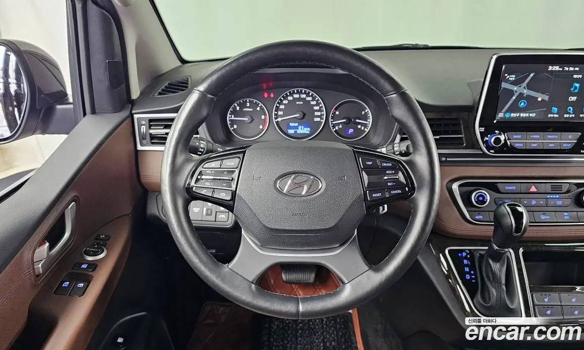 Hyundai Starex 2019 2.5 автомат (гидро), фото 19 Hyundai Starex 2019 2.5 автомат (гидро), фото 19