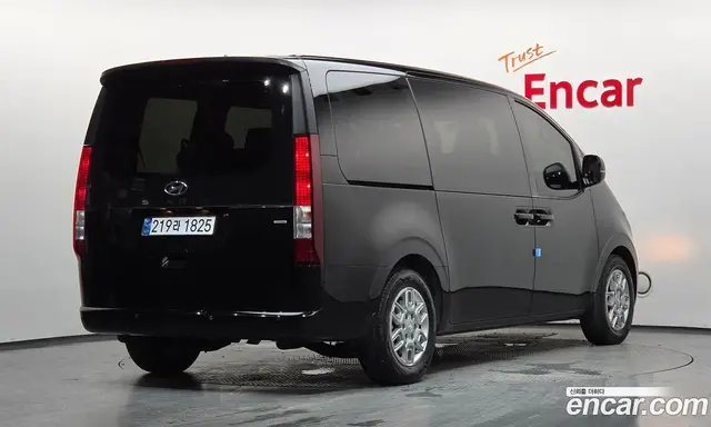 Hyundai Staria 2023 2.2 автомат (гидро), миниатюра 2 Hyundai Staria 2023 2.2 автомат (гидро), миниатюра 2