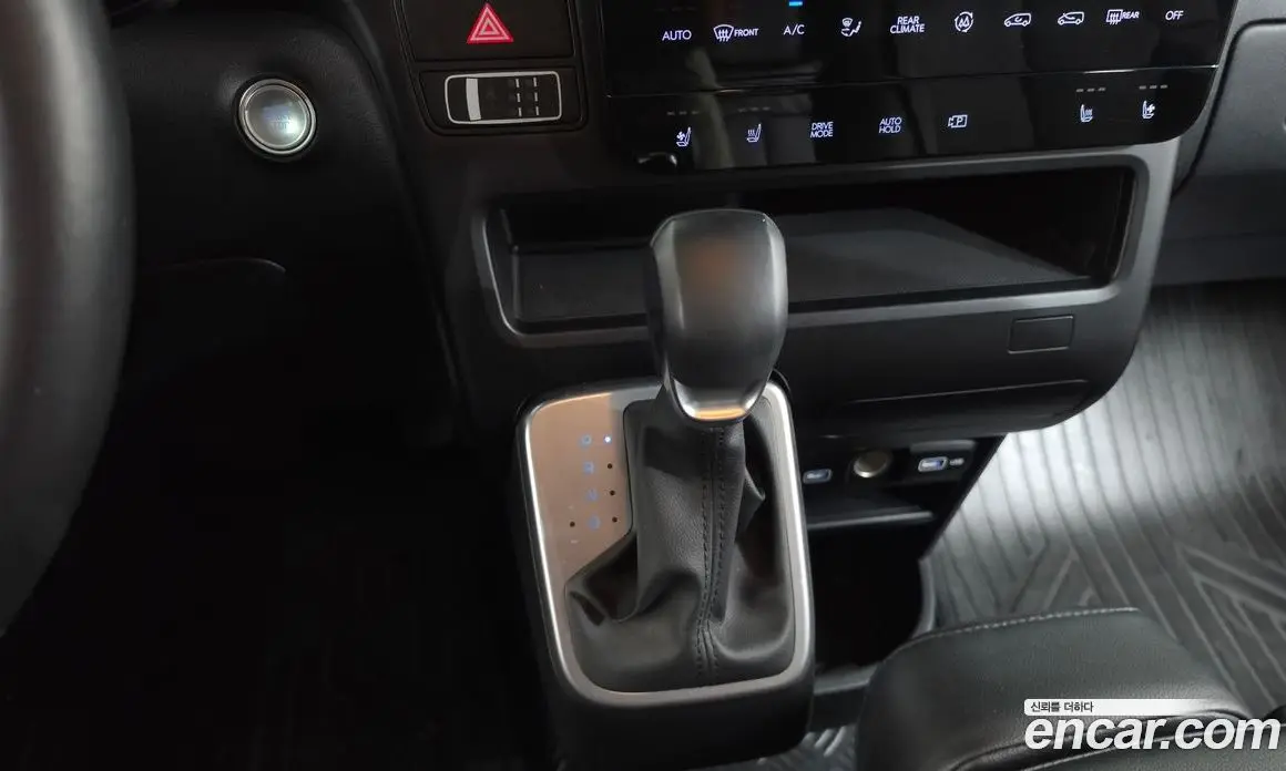 Hyundai Staria 2023 2.2 автомат (гидро), фото 12 Hyundai Staria 2023 2.2 автомат (гидро), фото 12