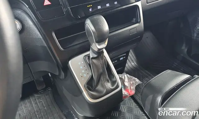 Hyundai Staria 2023 2.2 автомат (гидро), миниатюра 12