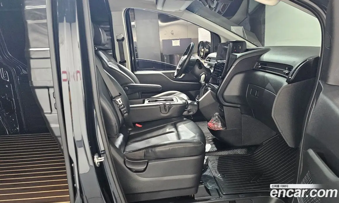 Hyundai Staria 2023 2.2 автомат (гидро), фото 17 Hyundai Staria 2023 2.2 автомат (гидро), фото 17