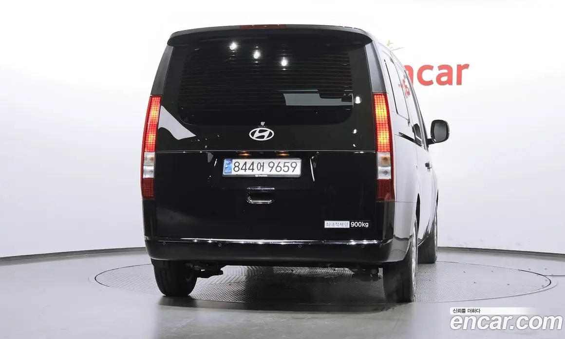 Hyundai Staria 2024 3.5 автомат (гидро), фото 4