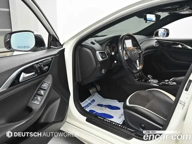 Infiniti Q30 2017 2.0 автомат (гидро), миниатюра 11