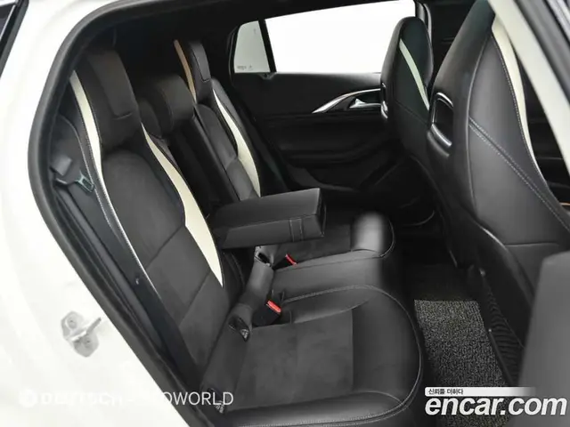 Infiniti Q30 2017 2.0 автомат (гидро), миниатюра 12