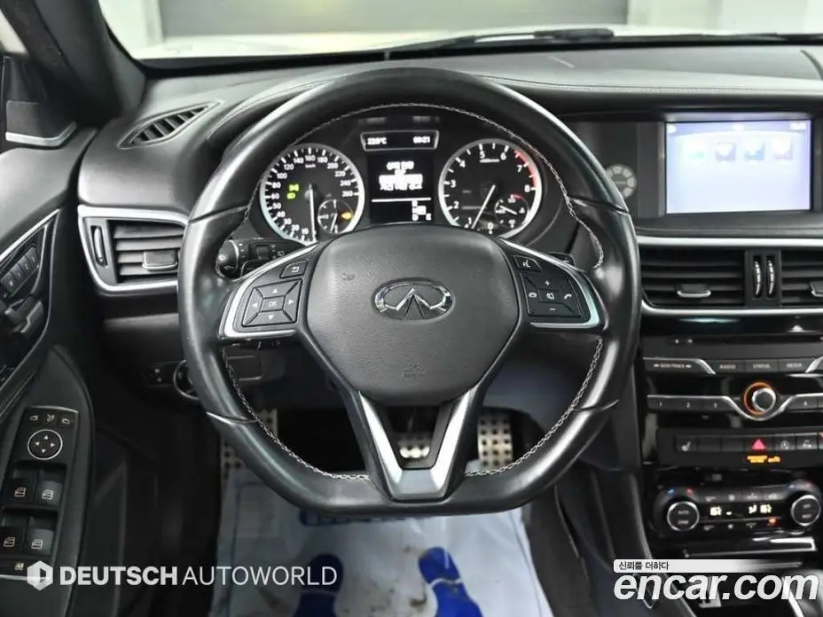 Infiniti Q30 2017 2.0 автомат (гидро), фото 13