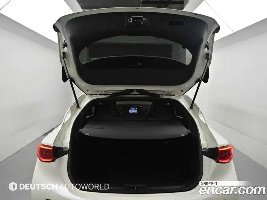 Infiniti Q30 2017 2.0 автомат (гидро), фото 19